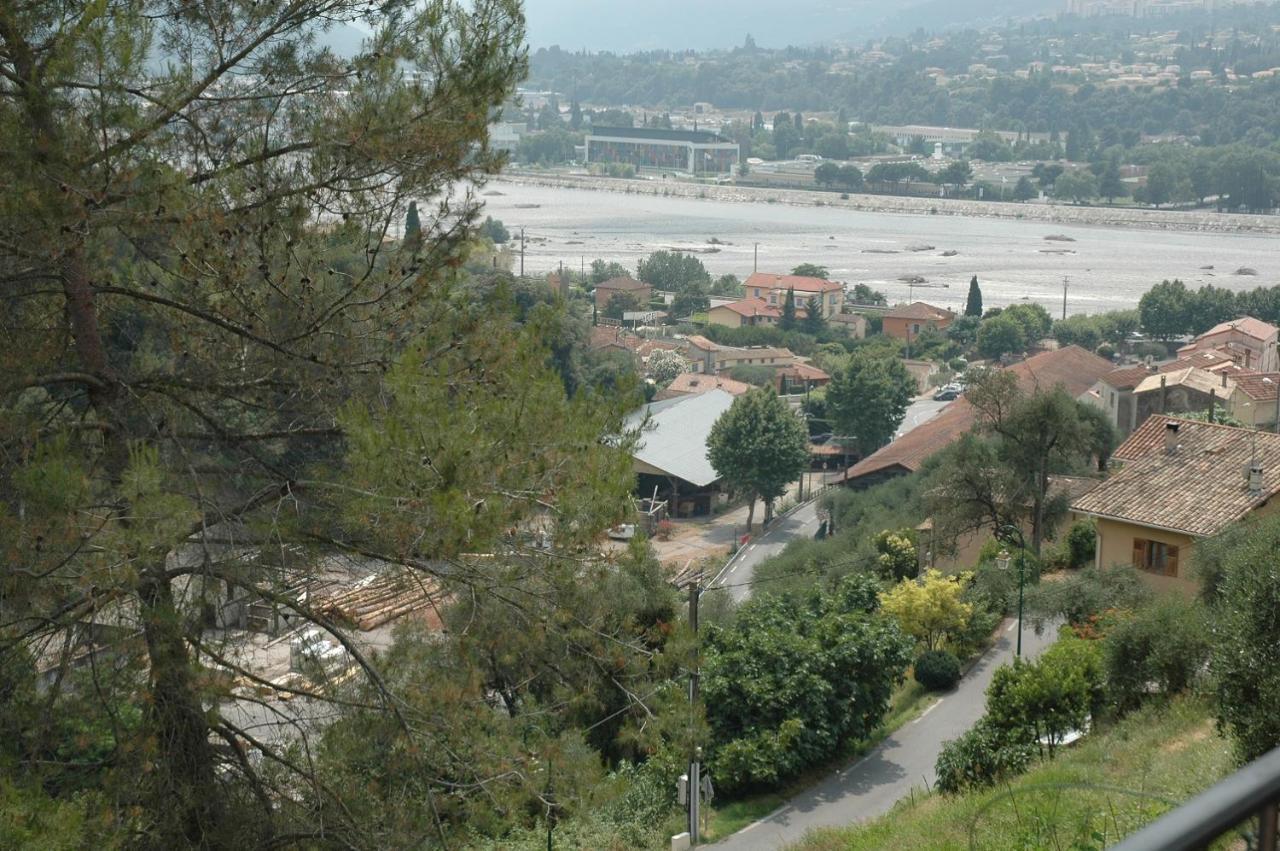 Appartamento La Vigne Sous Les Pins Castagniers Esterno foto