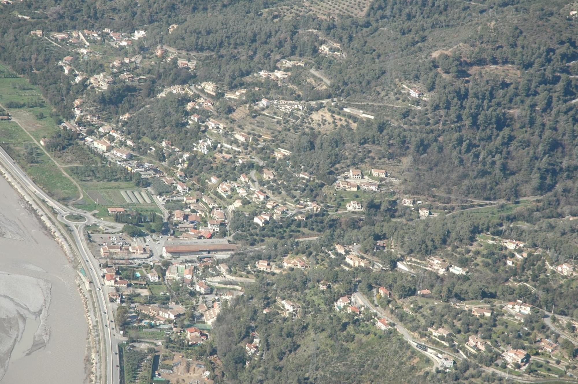 Appartamento La Vigne Sous Les Pins Castagniers Esterno foto